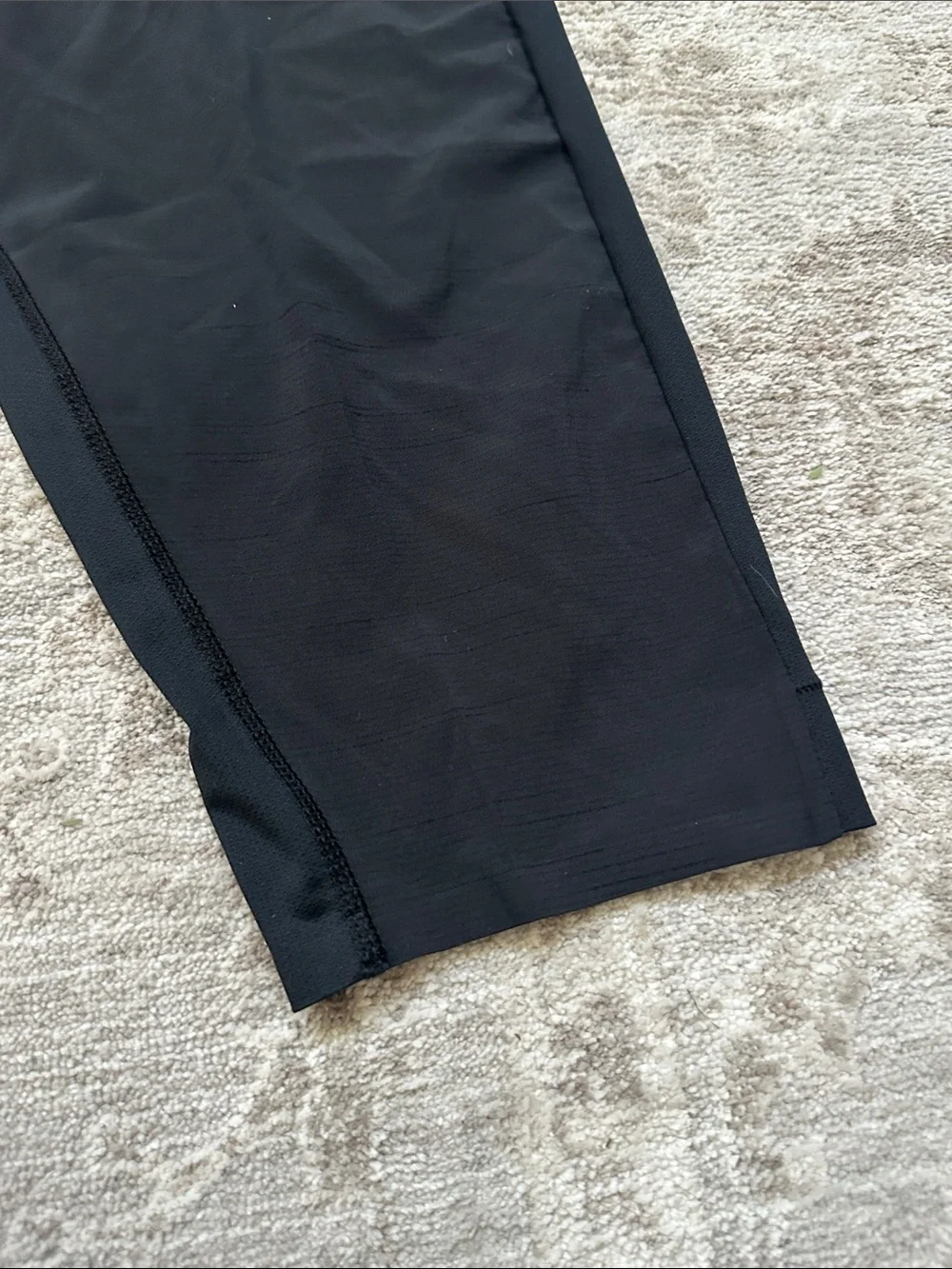 Nike Men’s Large BlackYoga pantswith Reflective Swoosh. NWT’s.